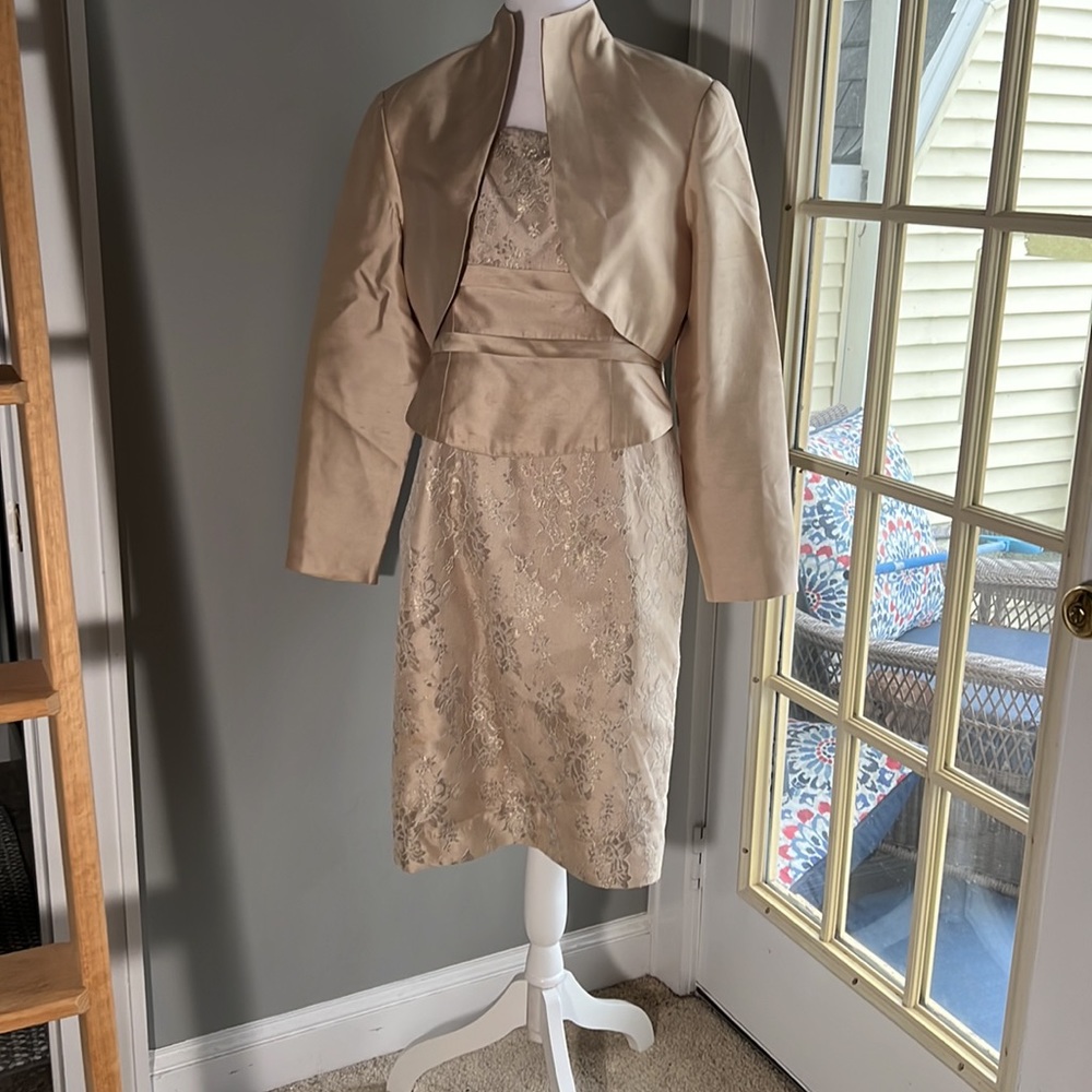 Rare Jovani gorg muted nude/gold gorgeous dress. Size 10 lace bolero jacket silk